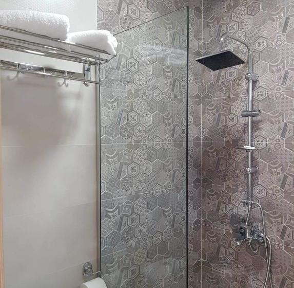 پانسیون Baqari Inn