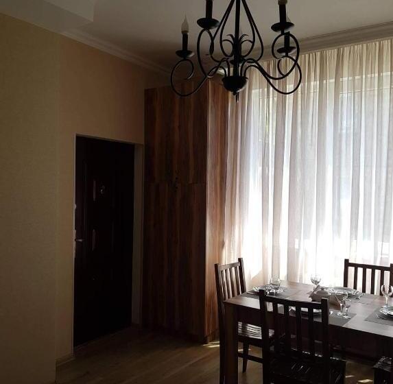 پانسیون Baqari Inn