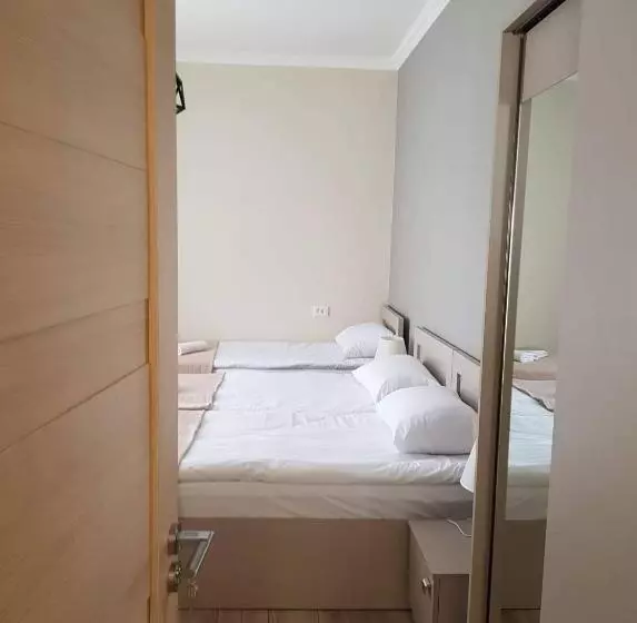 پانسیون Baqari Inn