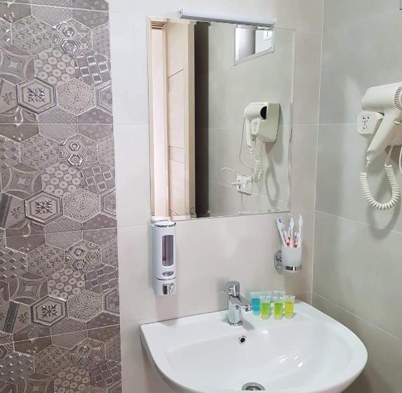 پانسیون Baqari Inn