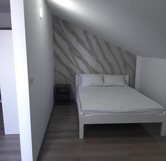 پانسیون Romsil Guesthouse