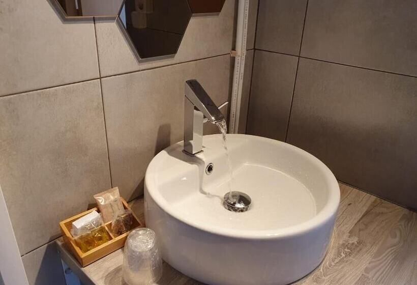 پانسیون Urban Suites