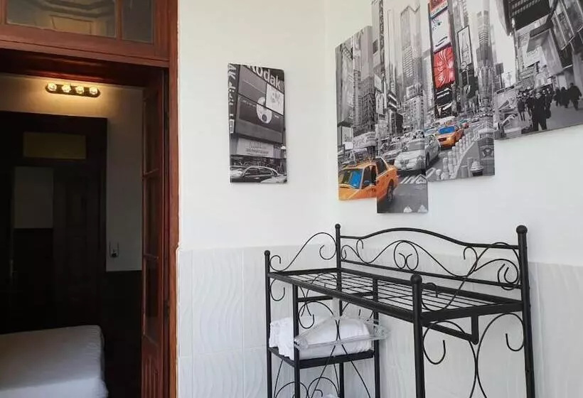 پانسیون Urban Suites