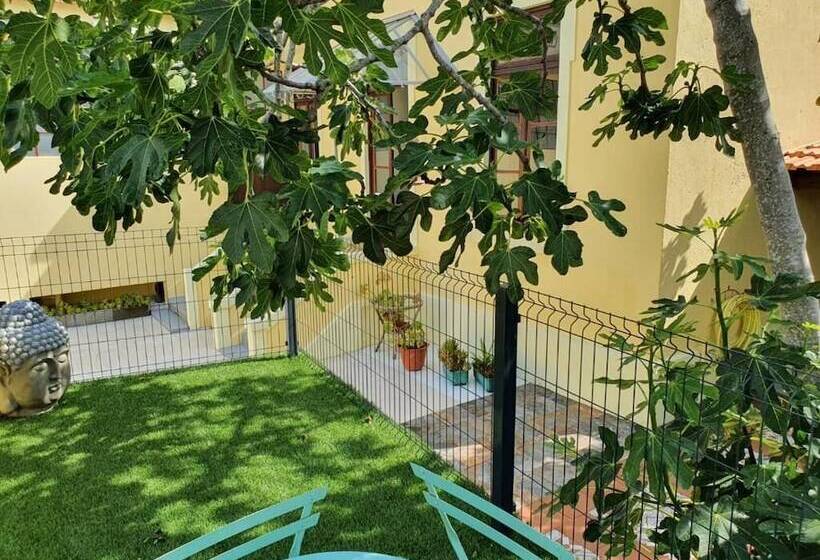 پانسیون Urban Suites