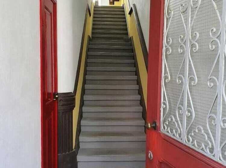 پانسیون Urban Suites