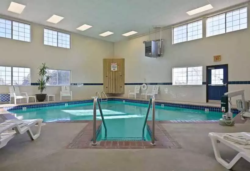 ホテル Baymont By Wyndham Blackwell I35