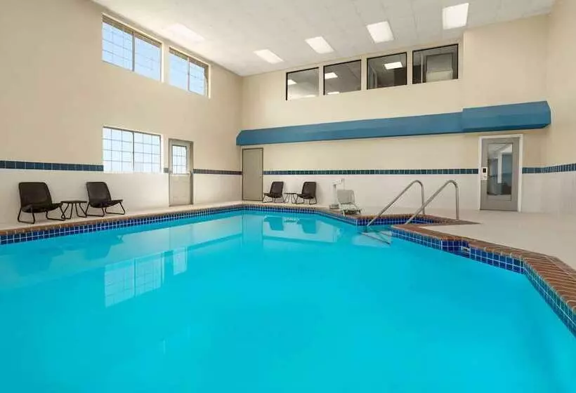 ホテル Baymont By Wyndham Blackwell I35