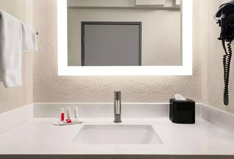 ホテル Baymont By Wyndham Blackwell I35