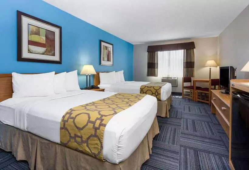 호텔 Baymont By Wyndham Marinette