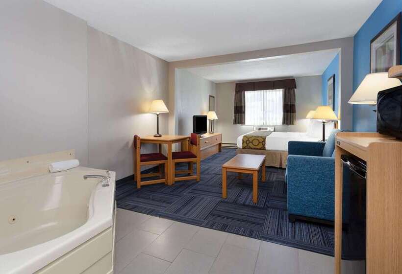 فندق Baymont By Wyndham Marinette