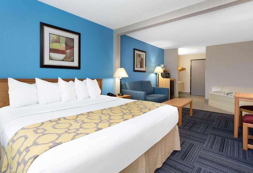 فندق Baymont By Wyndham Marinette