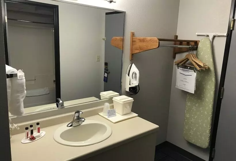 호텔 Baymont By Wyndham Marinette