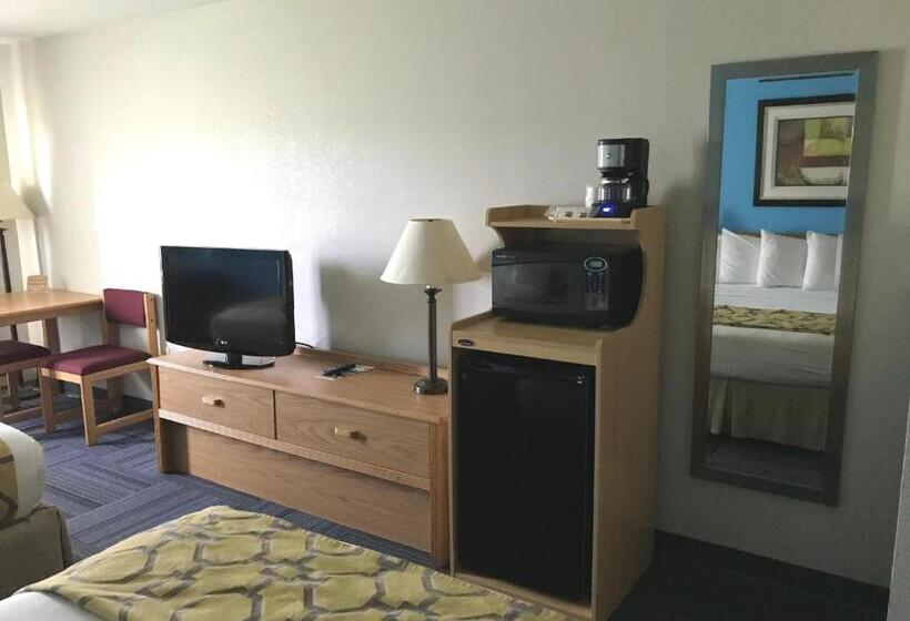 فندق Baymont By Wyndham Marinette