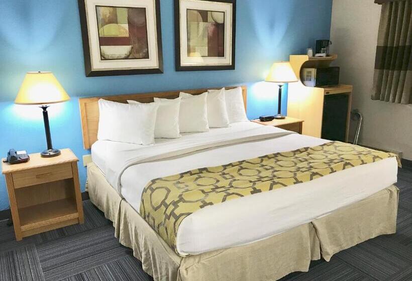 فندق Baymont By Wyndham Marinette