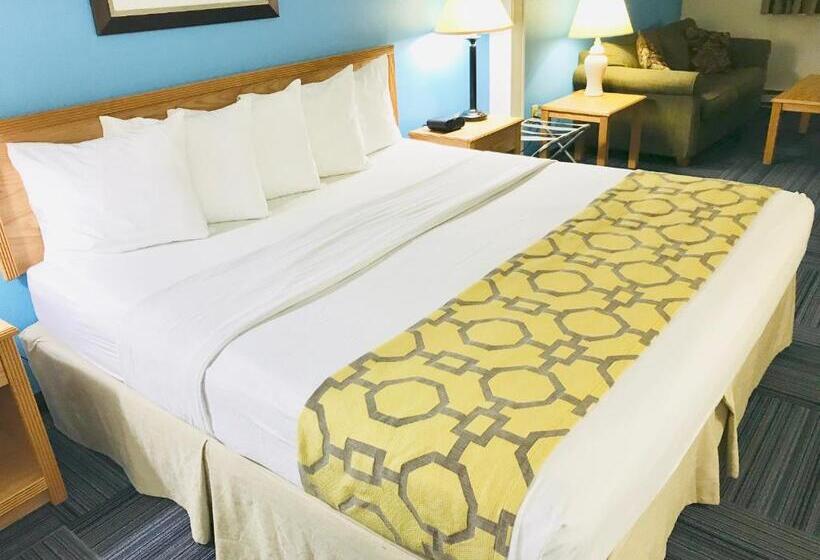 فندق Baymont By Wyndham Marinette