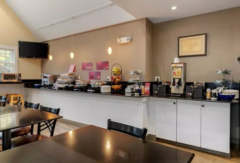 בית מלון כפרי Best Western Plus Cold Spring