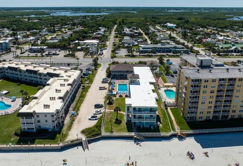 호텔 Coastal Waters