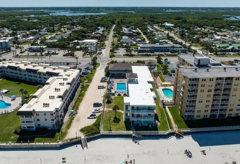 호텔 Coastal Waters