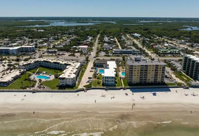 호텔 Coastal Waters