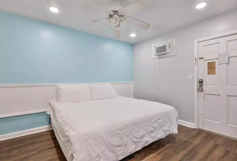 호텔 Coastal Waters