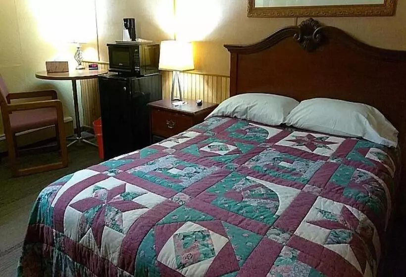 ホテル Colonial Inn New Ulm Extended Stay
