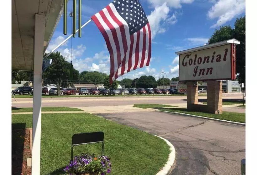 ホテル Colonial Inn New Ulm Extended Stay