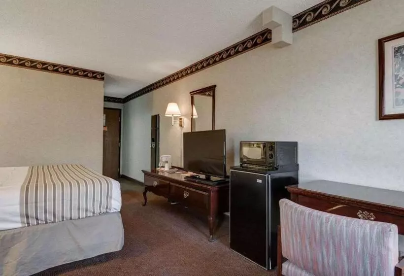 ホテル Econo Lodge Inn & Suites