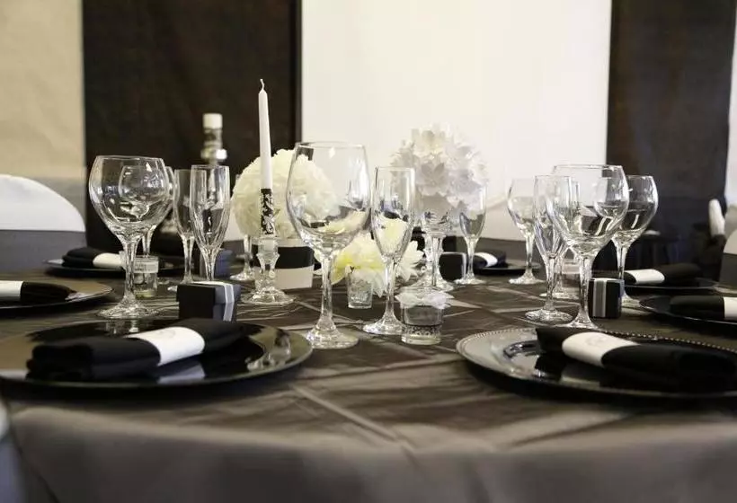 Hotelli Holiday Inn Long Beachdowntown Area