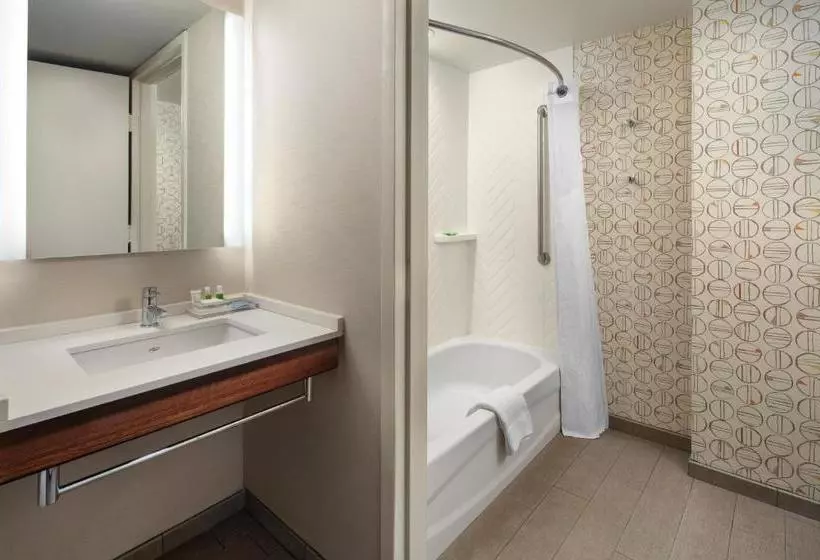 Hotelli Holiday Inn Long Beachdowntown Area