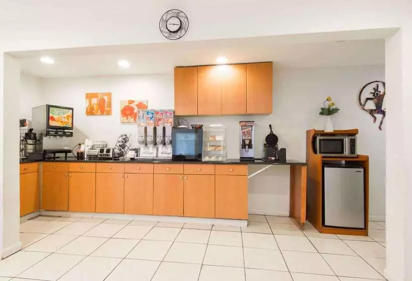 ホテル Knights Inn Gallup At 3208 W Hwy 66