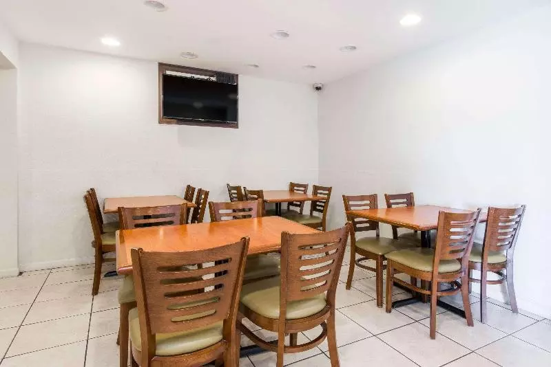 ホテル Knights Inn Gallup At 3208 W Hwy 66