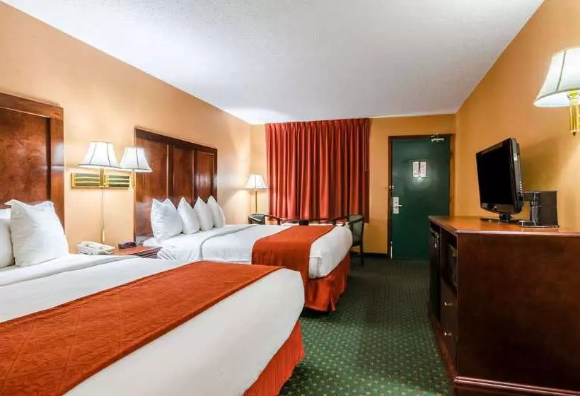 هتل Quality Inn Eureka Springs South