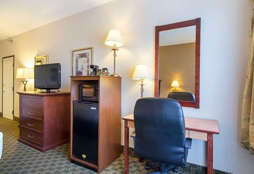 בית מלון כפרי Quality Inn