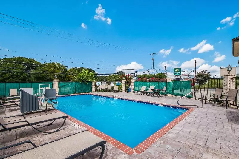 ホテル Quality Inn Near Medical Center