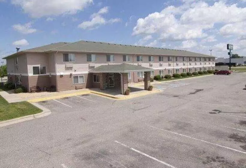 Отель Quality Inn & Suites