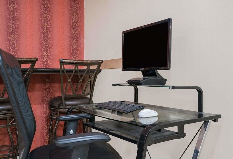 Otel Quality Inn & Suites