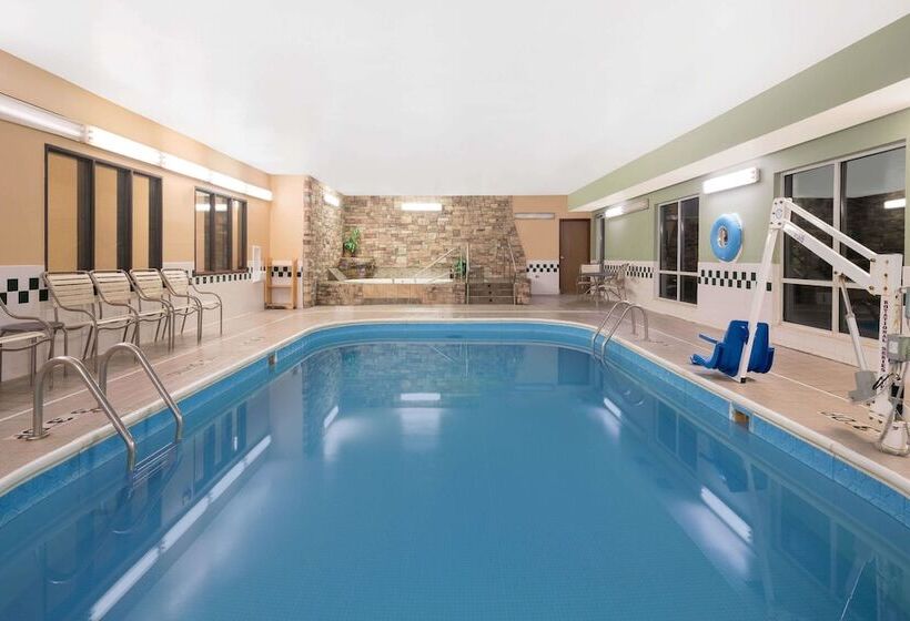 Otel Quality Inn & Suites