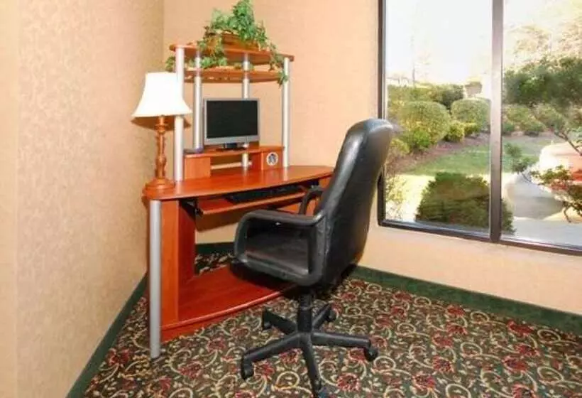 Hotelli Quality Inn & Suites Tarboro  Kingsboro