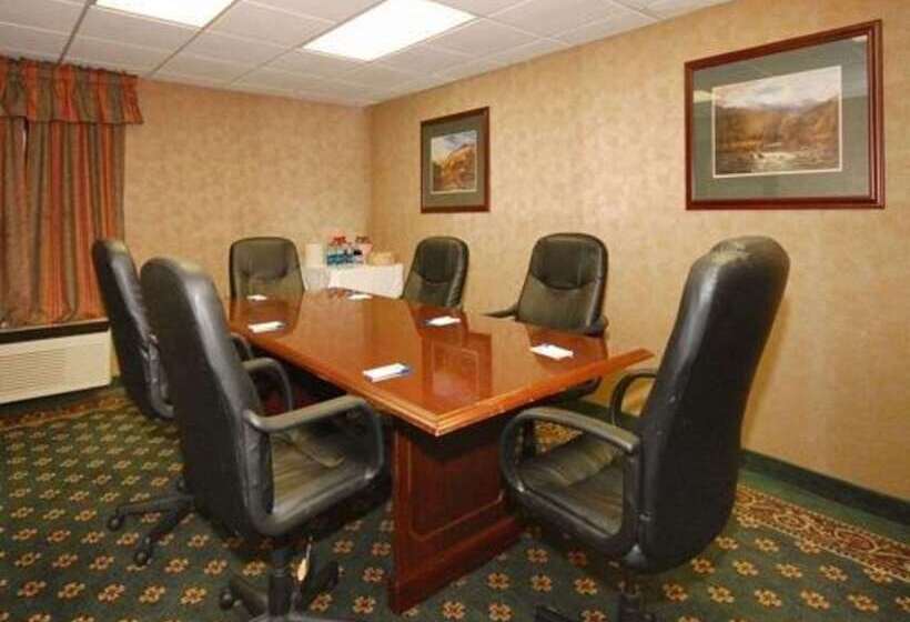 Отель Quality Inn & Suites Tarboro  Kingsboro