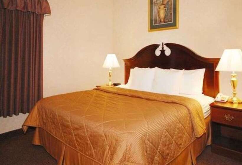 Отель Quality Inn & Suites Tarboro  Kingsboro