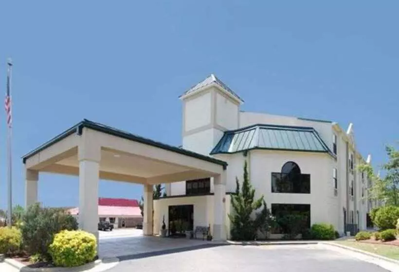 Hotelli Quality Inn & Suites Tarboro  Kingsboro
