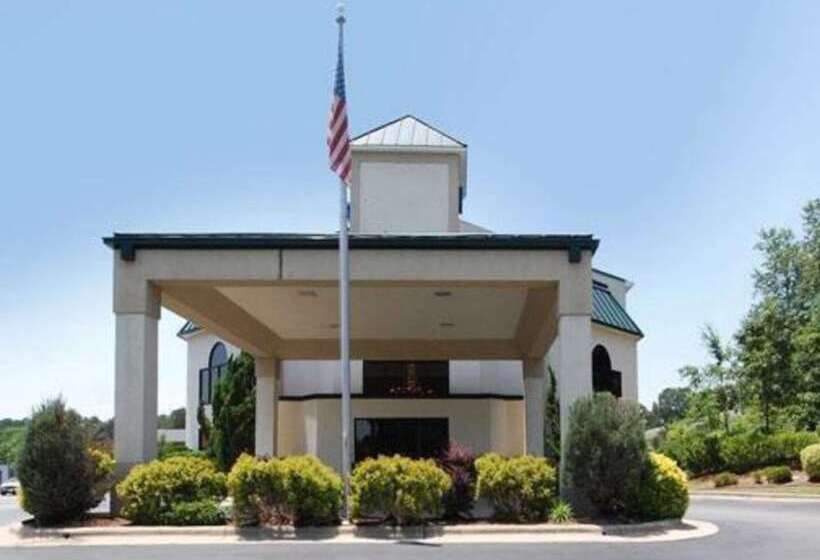 Отель Quality Inn & Suites Tarboro  Kingsboro