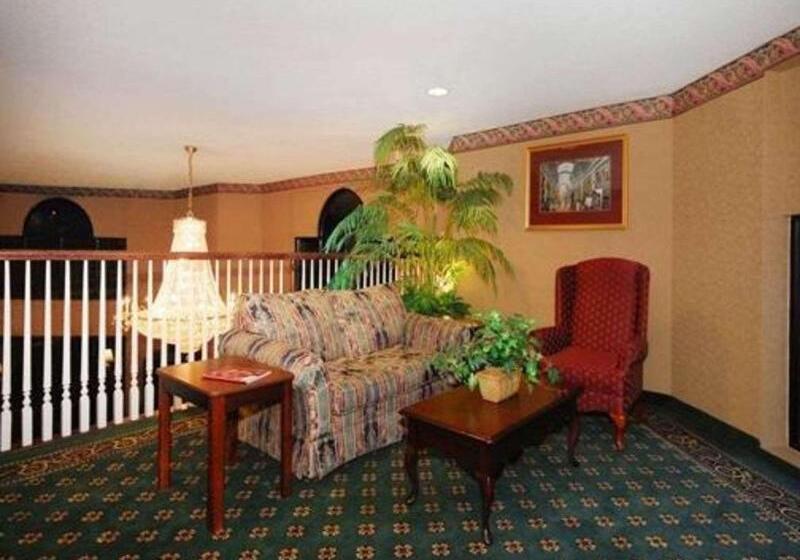 Отель Quality Inn & Suites Tarboro  Kingsboro