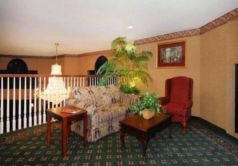 Hotelli Quality Inn & Suites Tarboro  Kingsboro