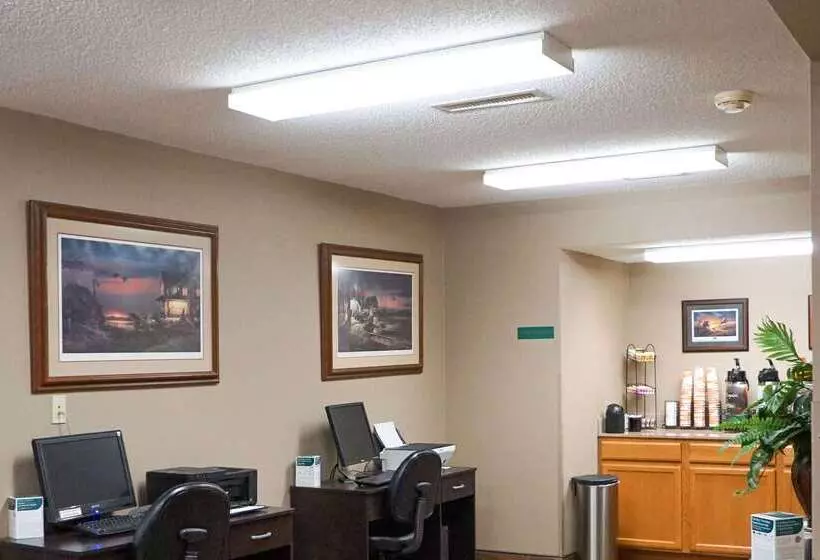 호텔 Quality Inn & Suites Watertown Near Prairie Lakes Ice Arena