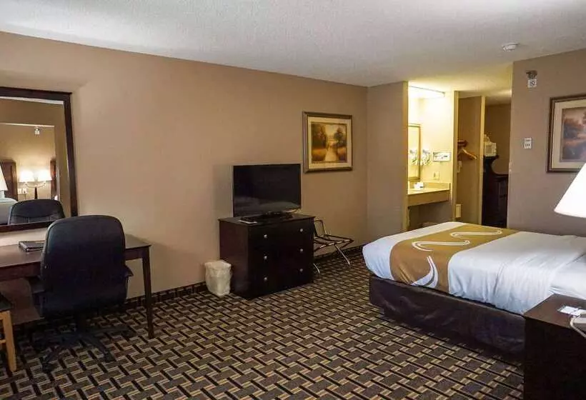 호텔 Quality Inn & Suites Watertown Near Prairie Lakes Ice Arena