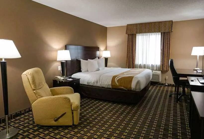 호텔 Quality Inn & Suites Watertown Near Prairie Lakes Ice Arena