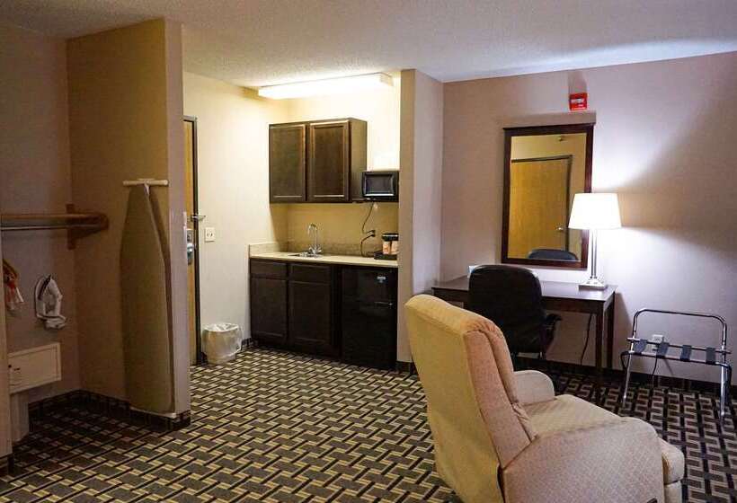 בית מלון כפרי Quality Inn & Suites Watertown Near Prairie Lakes Ice Arena
