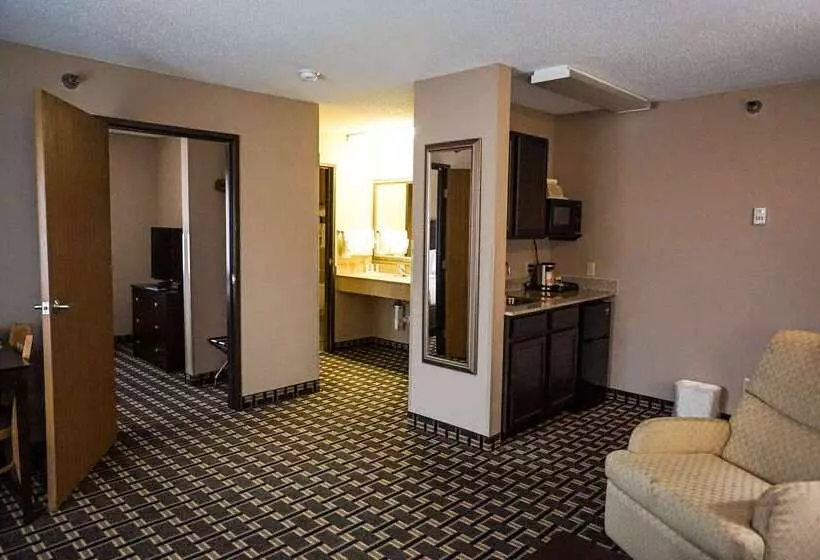 호텔 Quality Inn & Suites Watertown Near Prairie Lakes Ice Arena