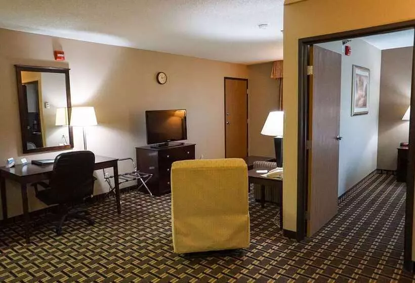 호텔 Quality Inn & Suites Watertown Near Prairie Lakes Ice Arena